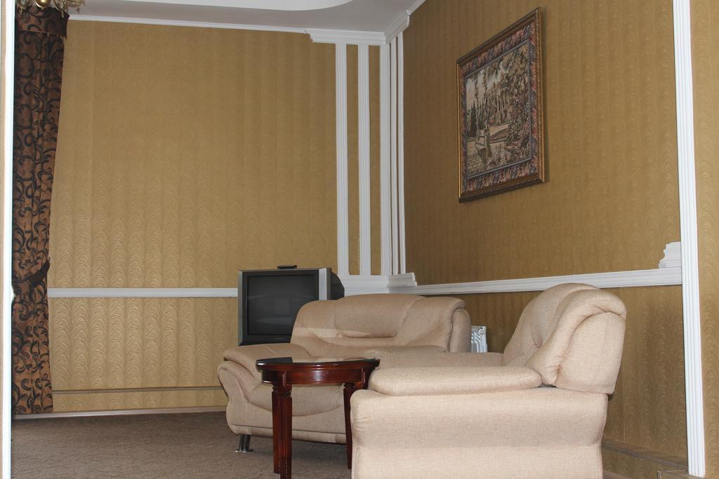 Hotel Edem Karagandy Cameră foto