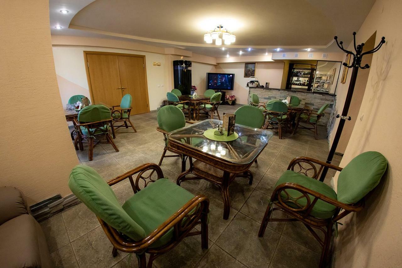 Hotel Edem Karagandy Exterior foto